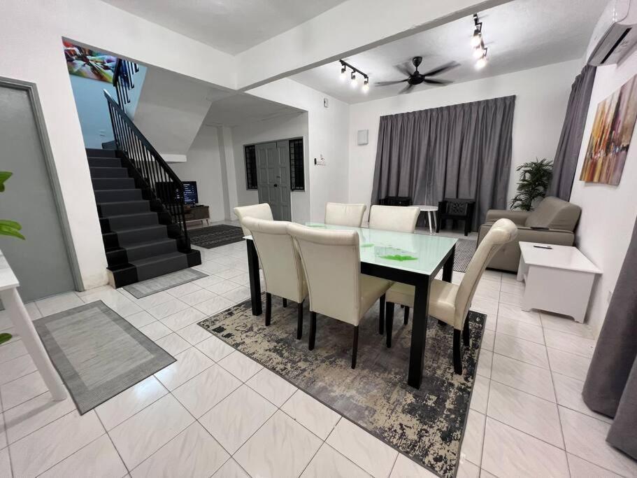Rumah Melati By Impian Homestay Klia-Salak Tinggi-Nilai Sepang Exteriér fotografie