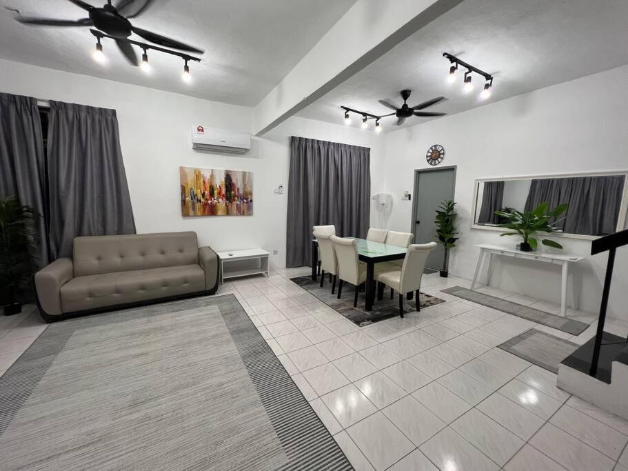 Rumah Melati By Impian Homestay Klia-Salak Tinggi-Nilai Sepang Exteriér fotografie